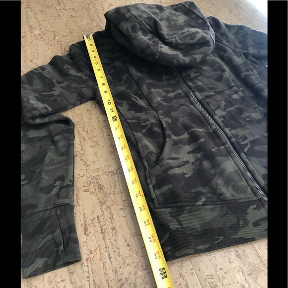 NWT lululemon Scuba Hoodie IV, Camo green, 6 - Picture 12 of 12